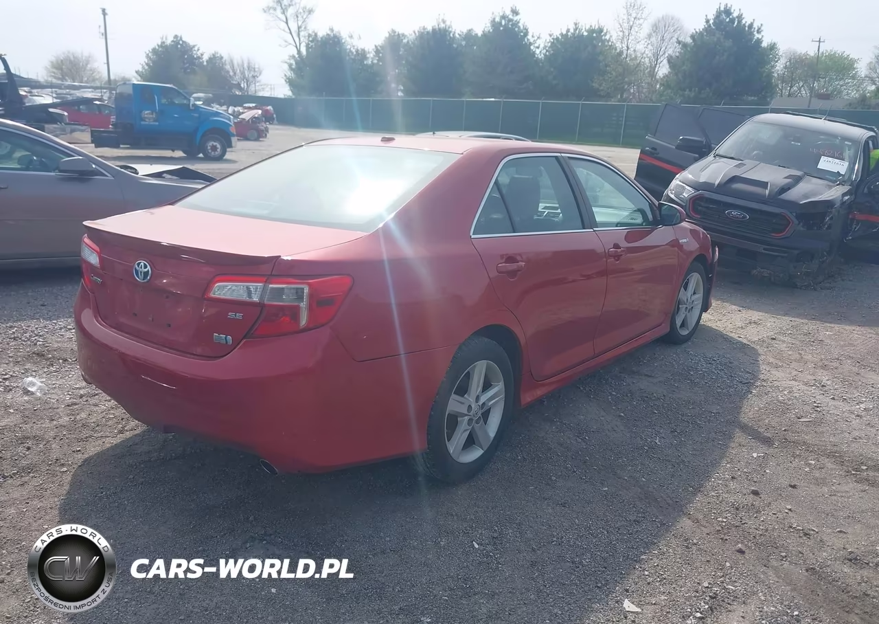 2014 Toyota Camry Hybrid Se Limited Edition VIN:4T1BD1FK7EU130364 - 4