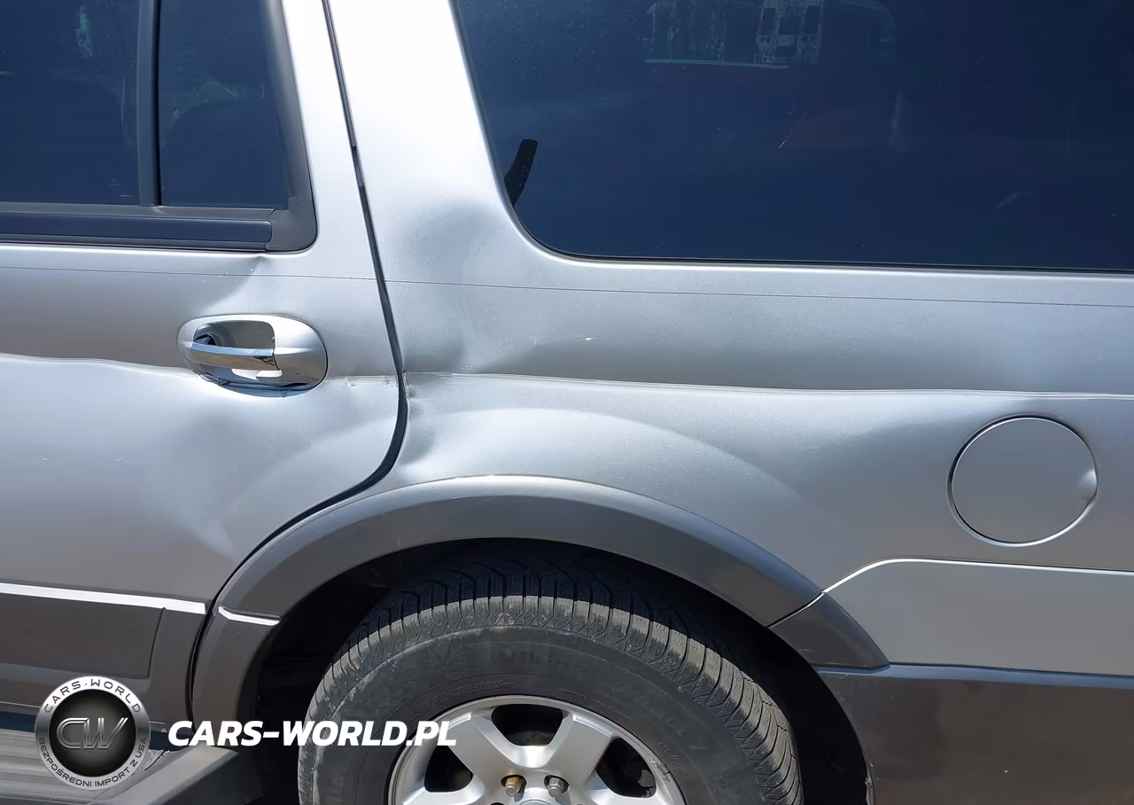 2010 Ford Expedition Xlt VIN:1FMJU1G50AEB58905 - 12