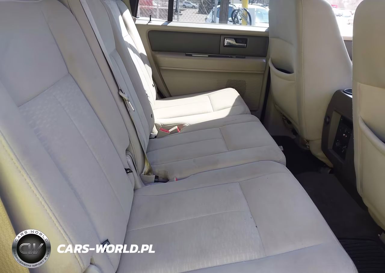 2010 Ford Expedition Xlt VIN:1FMJU1G50AEB58905 - 8