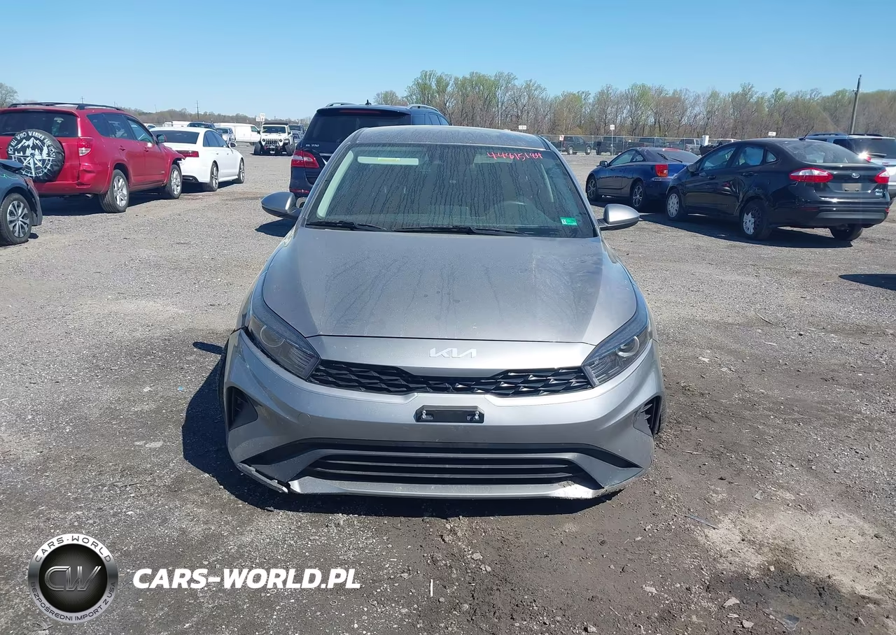 2023 Kia Forte Lxs VIN:3KPF24AD5PE571806 - 12