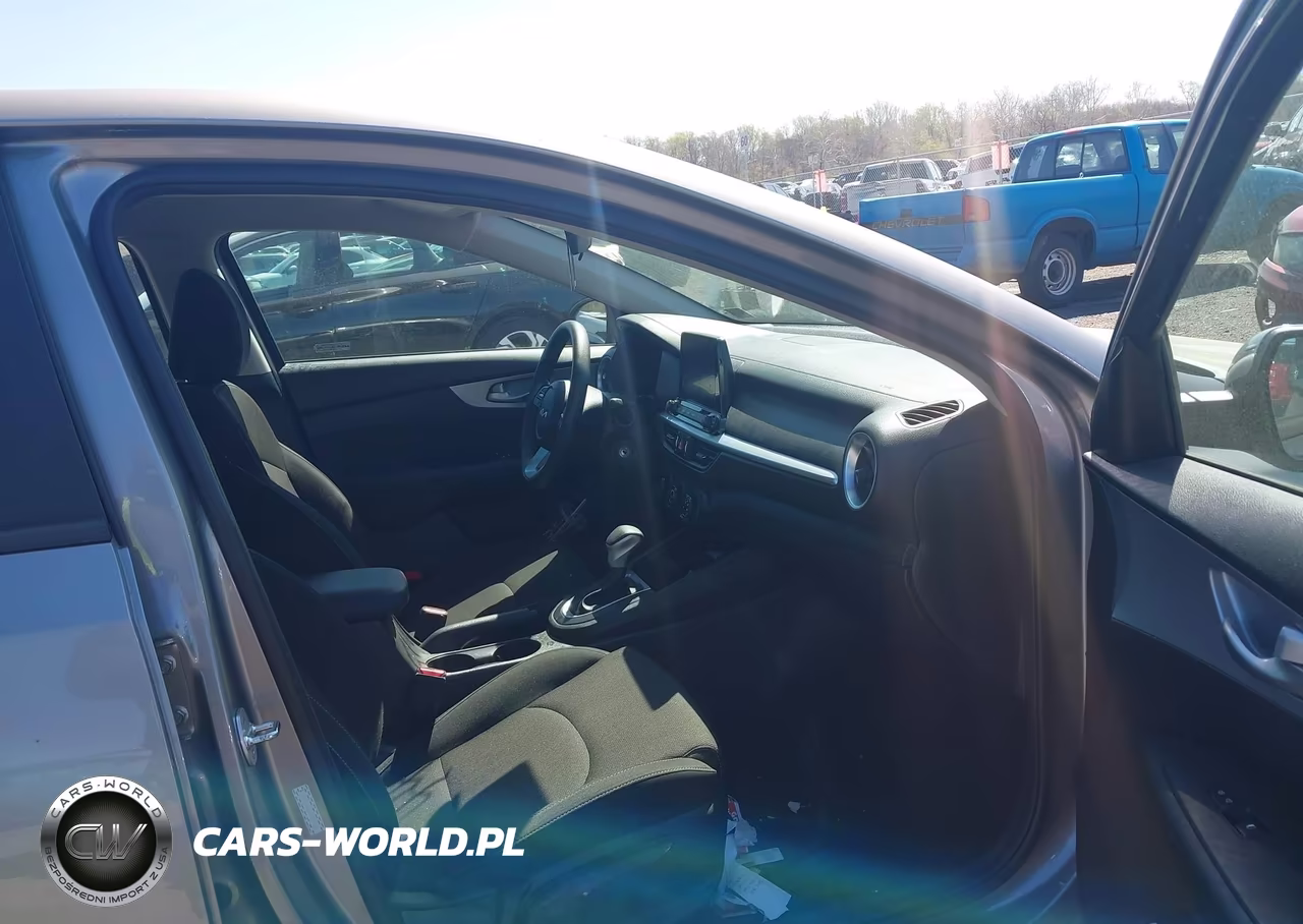 2023 Kia Forte Lxs VIN:3KPF24AD5PE571806 - 5