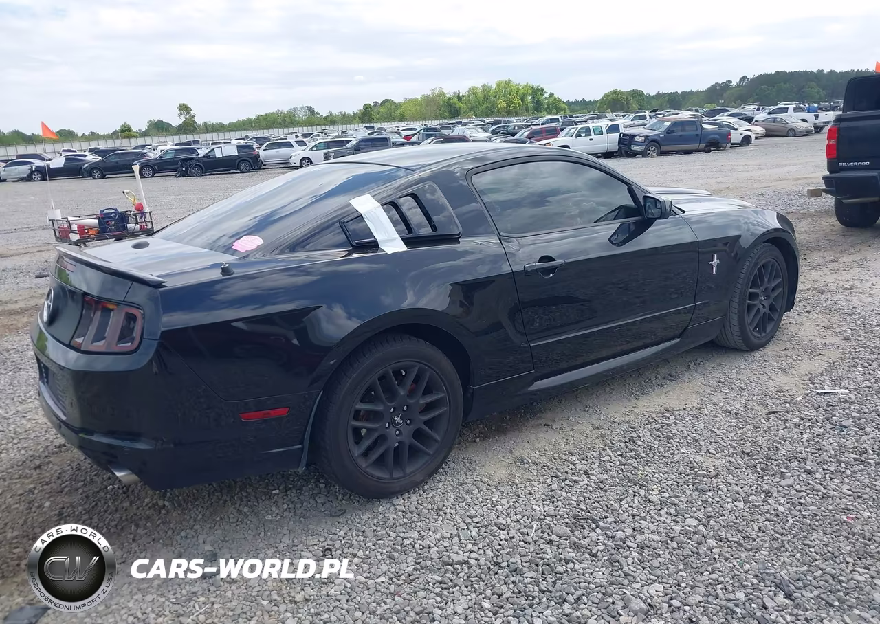 2013 Ford Mustang V6 Premium VIN:1ZVBP8AM4D5269001 - 4