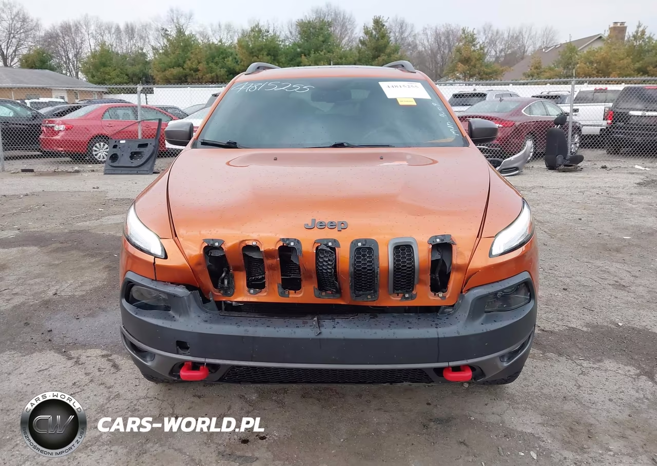 2015 Jeep Cherokee Trailhawk VIN:1C4PJMBS6FW646182 - 12