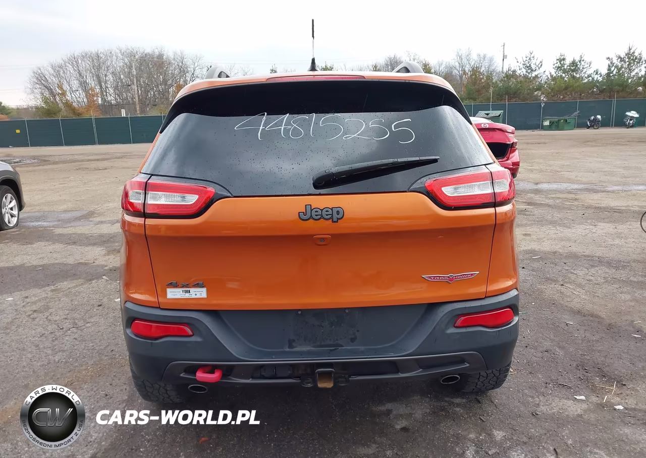 2015 Jeep Cherokee Trailhawk VIN:1C4PJMBS6FW646182 - 16