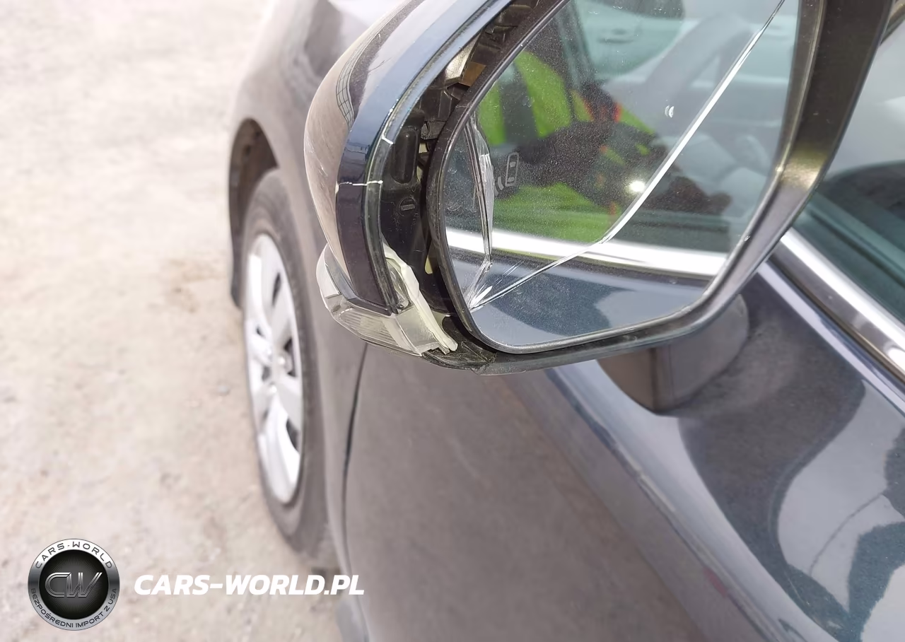 2021 Toyota Camry Le Hybrid VIN:4T1C31AK7MU550722 - 19
