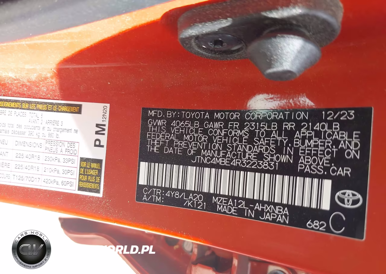2024 Toyota Corolla Xse VIN:JTNC4MBE4R3223831 - 9