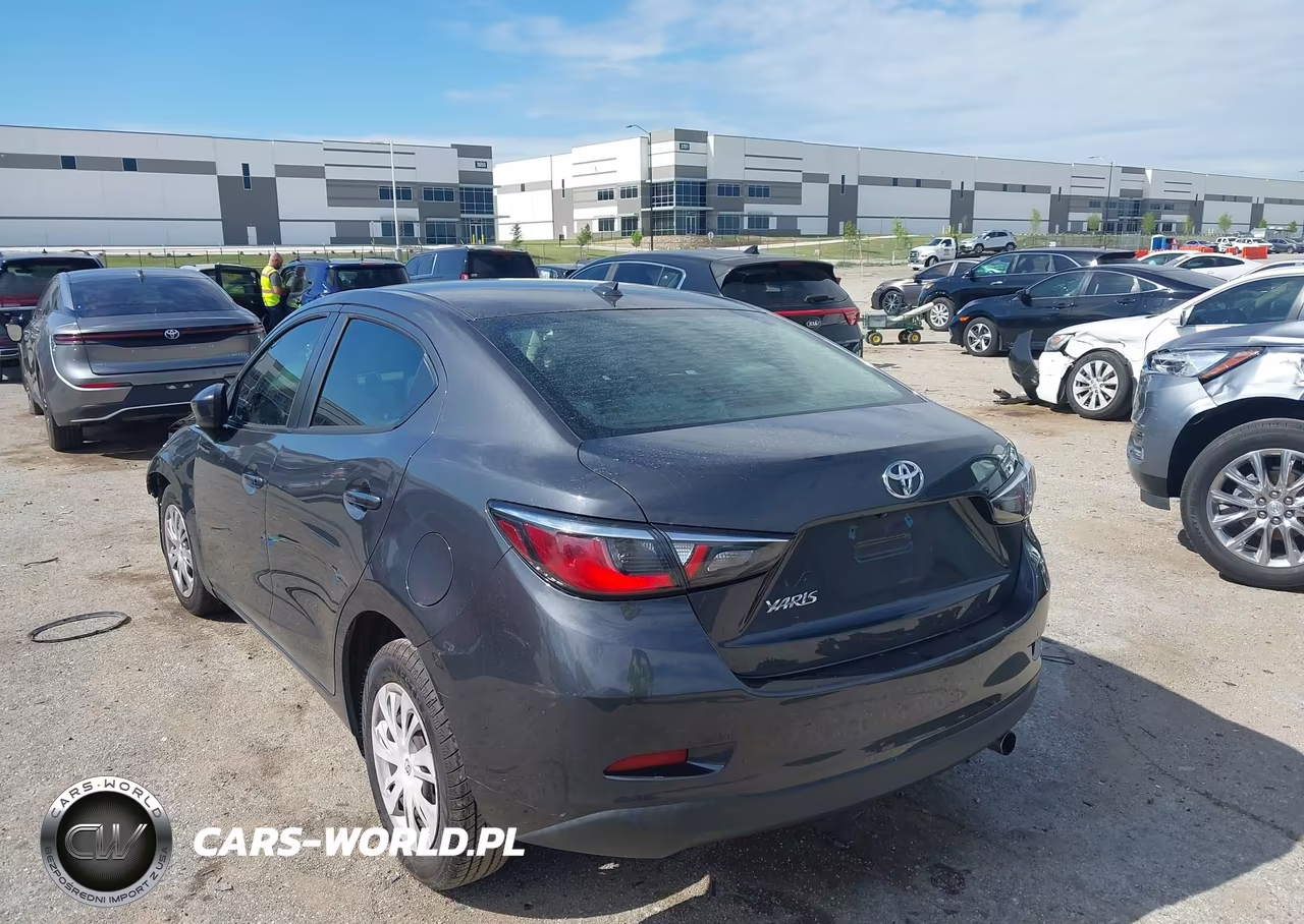 2019 Toyota Yaris L VIN:3MYDLBYV2KY524023 - 3