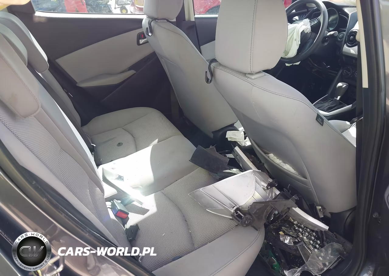 2019 Toyota Yaris L VIN:3MYDLBYV2KY524023 - 8