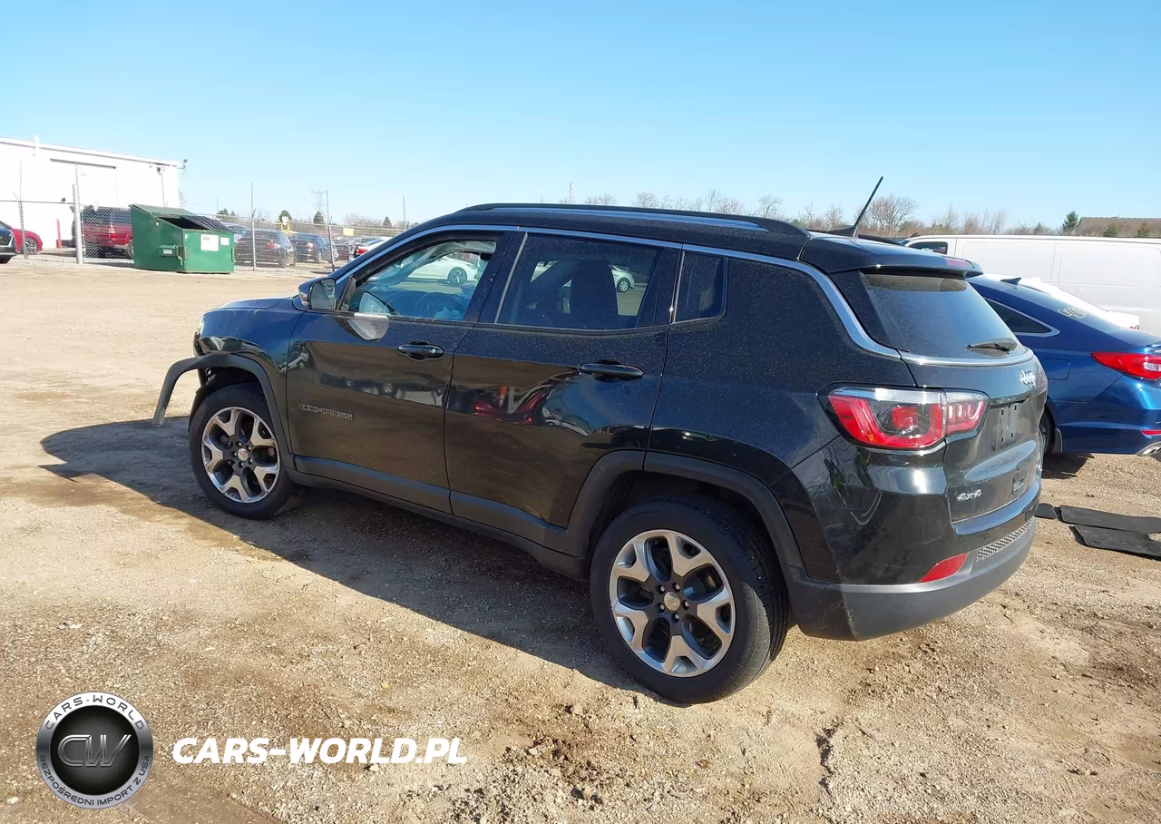 2018 Jeep Compass Limited 4X4 VIN:3C4NJDCB6JT372907 - 3