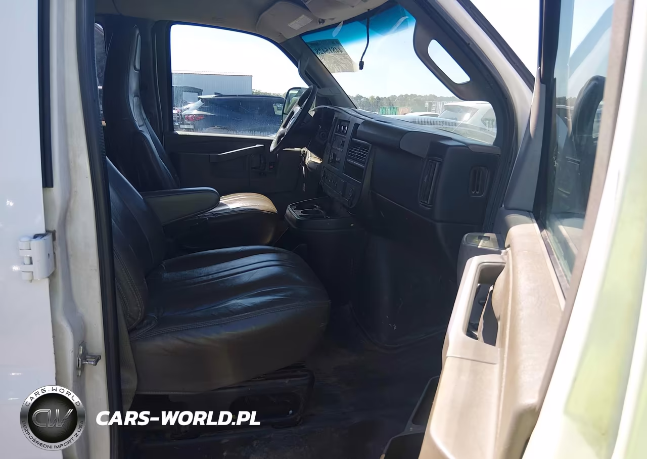 2016 Chevrolet Express 3500 Ls VIN:1GAZGNFFXG1210355 - 5