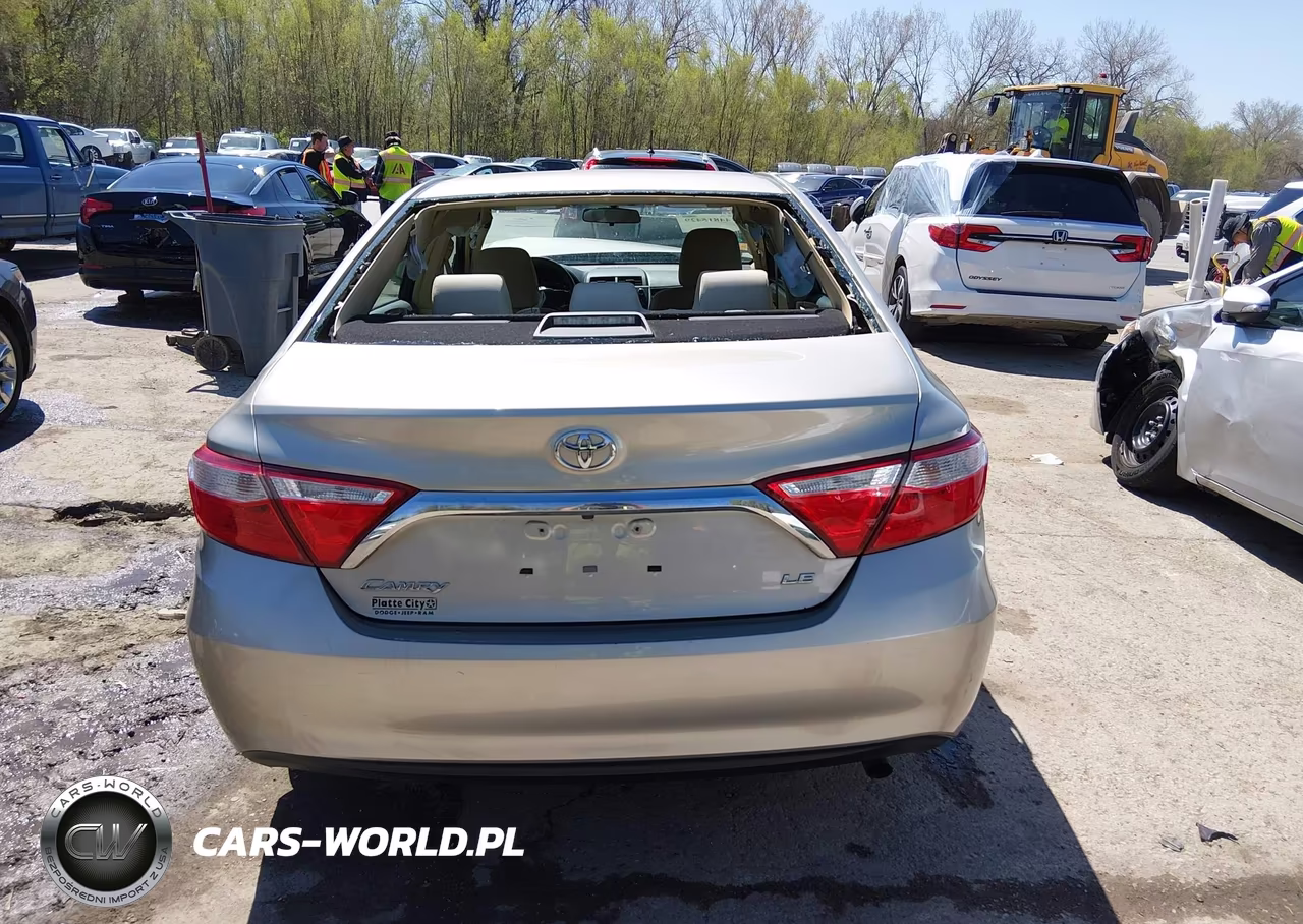 2015 Toyota Camry Le VIN:4T4BF1FK9FR476076 - 16