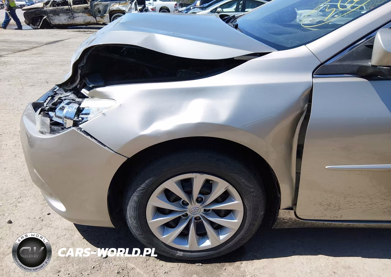 2015 Toyota Camry Le VIN:4T4BF1FK9FR476076 - 17