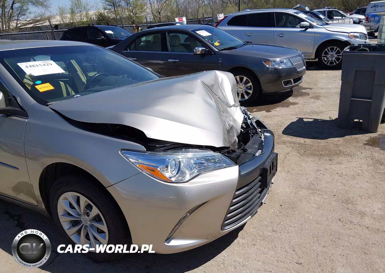 2015 Toyota Camry Le VIN:4T4BF1FK9FR476076 - 18