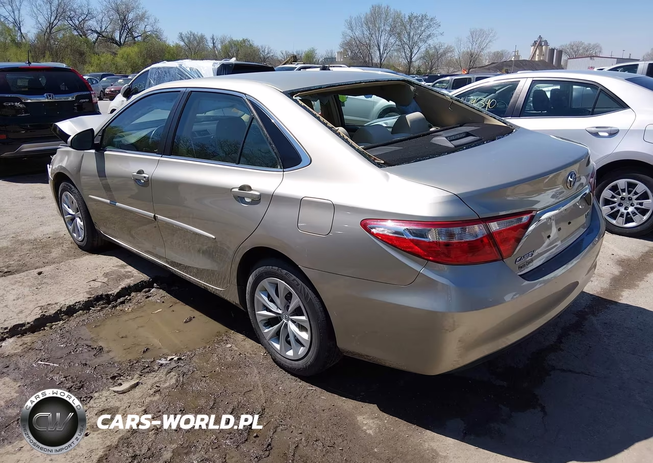 2015 Toyota Camry Le VIN:4T4BF1FK9FR476076 - 3