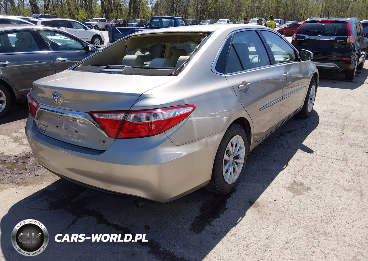 2015 Toyota Camry Le VIN:4T4BF1FK9FR476076 - 4