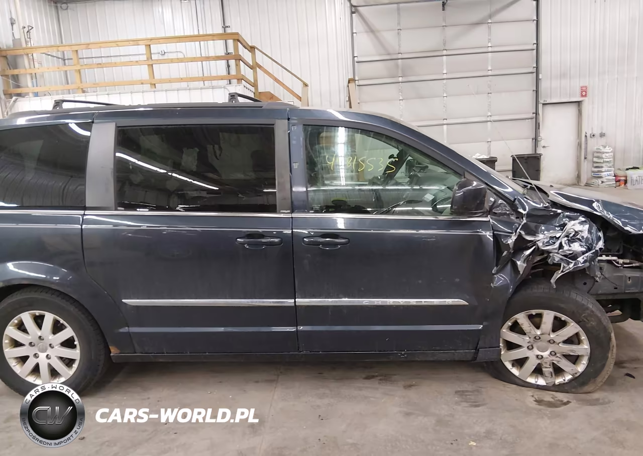 2014 Chrysler Town & Country Touring VIN:2C4RC1BG4ER270912 - 14
