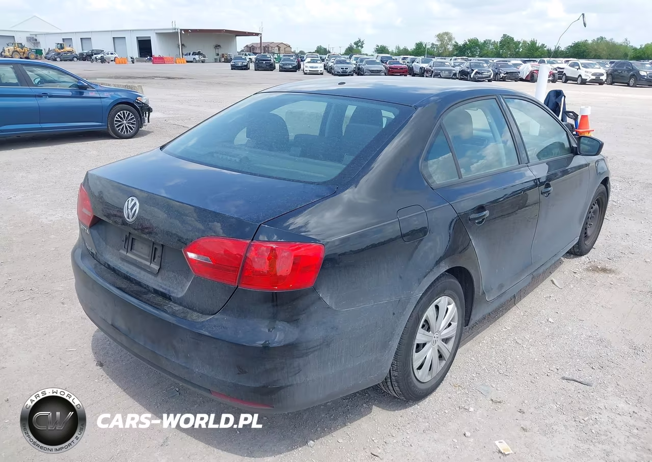 2014 Volkswagen Jetta 2.0L S VIN:3VW2K7AJXEM431836 - 4