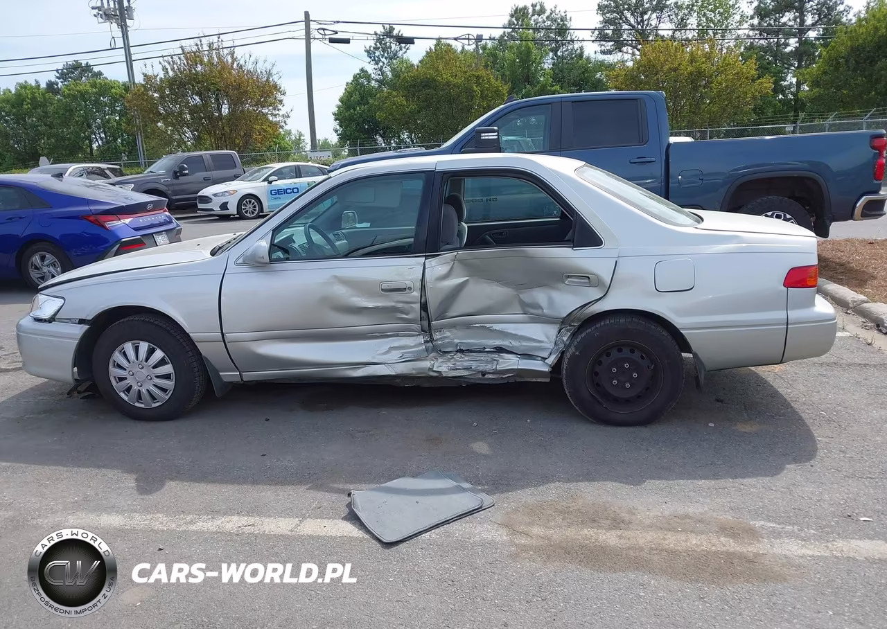 2000 Toyota Camry Ce VIN:4T1BG22K0YU665219 - 14