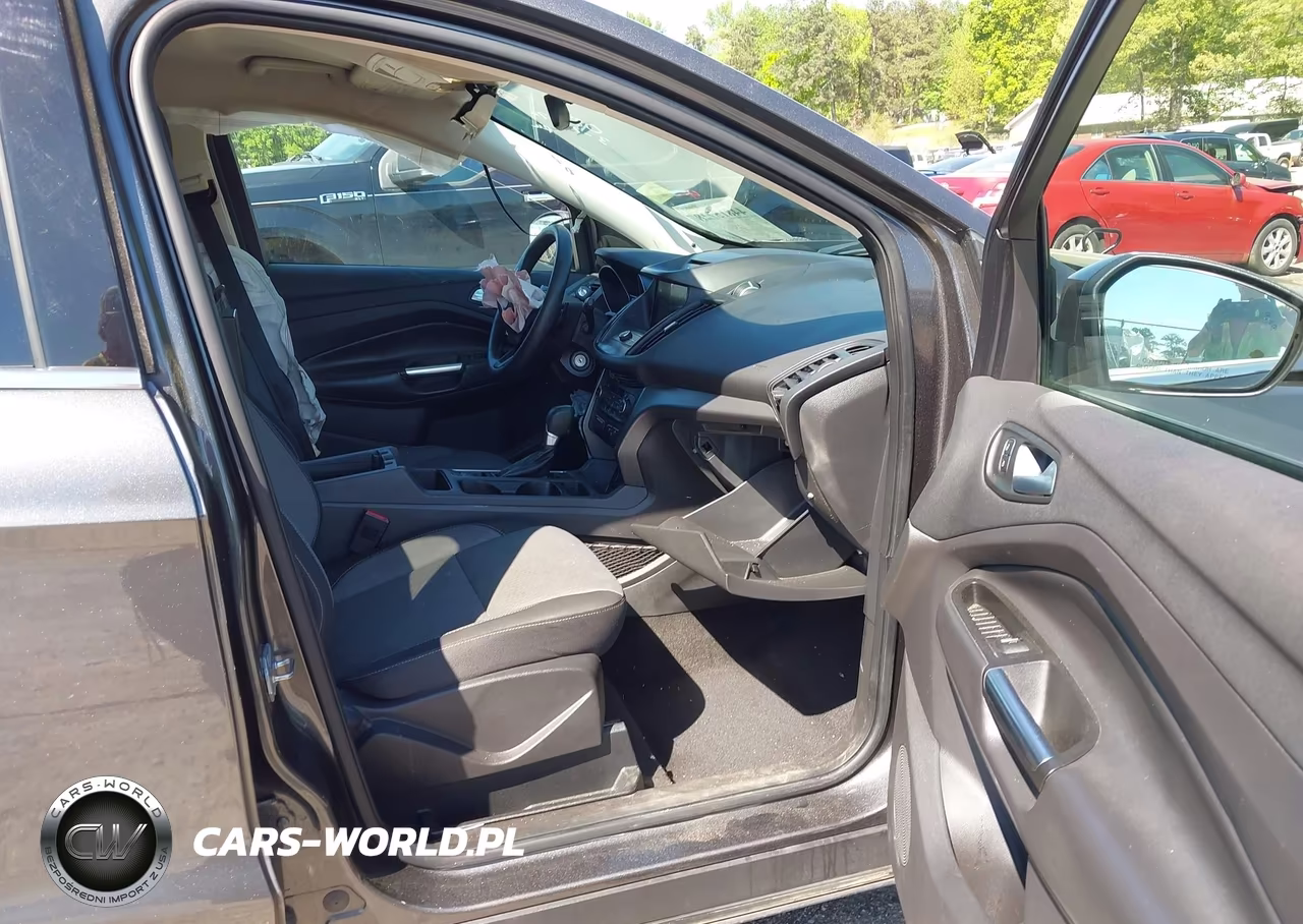 2017 Ford Escape Se VIN:1FMCU0G91HUF03266 - 5