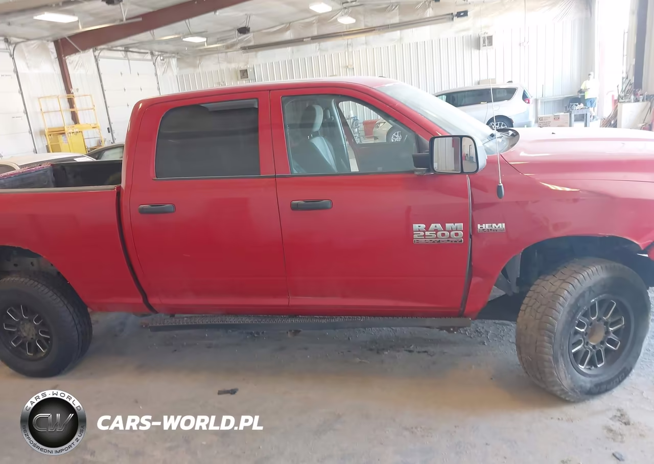 2017 Ram 2500 Tradesman 4X4 6'4 Box VIN:3C6UR5CJ5HG553427 - 13
