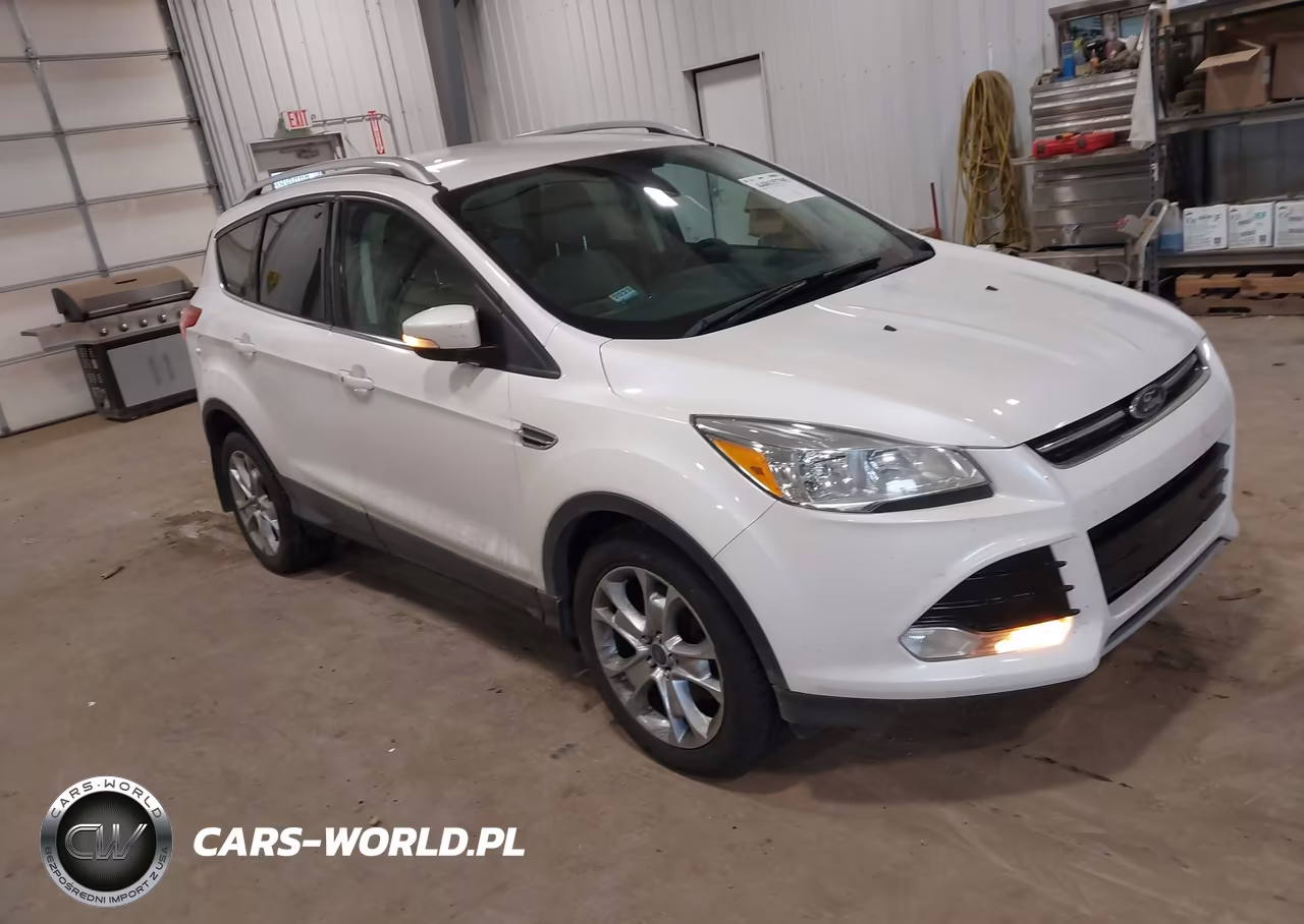 2015 Ford Escape Titanium – zdjęcie 1 z 10