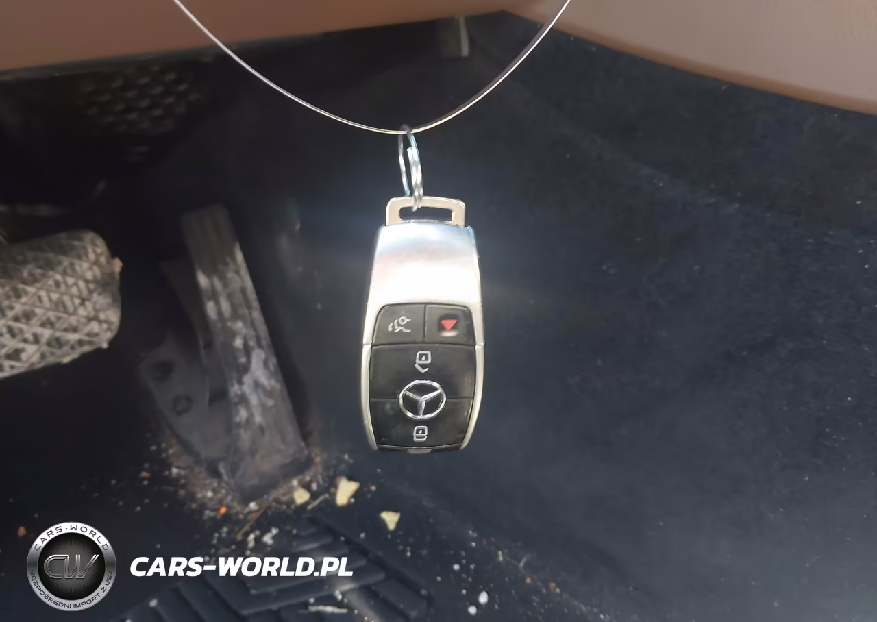 2017 Mercedes-Benz E 300 VIN:WDDZF4JB8HA039010 - 11