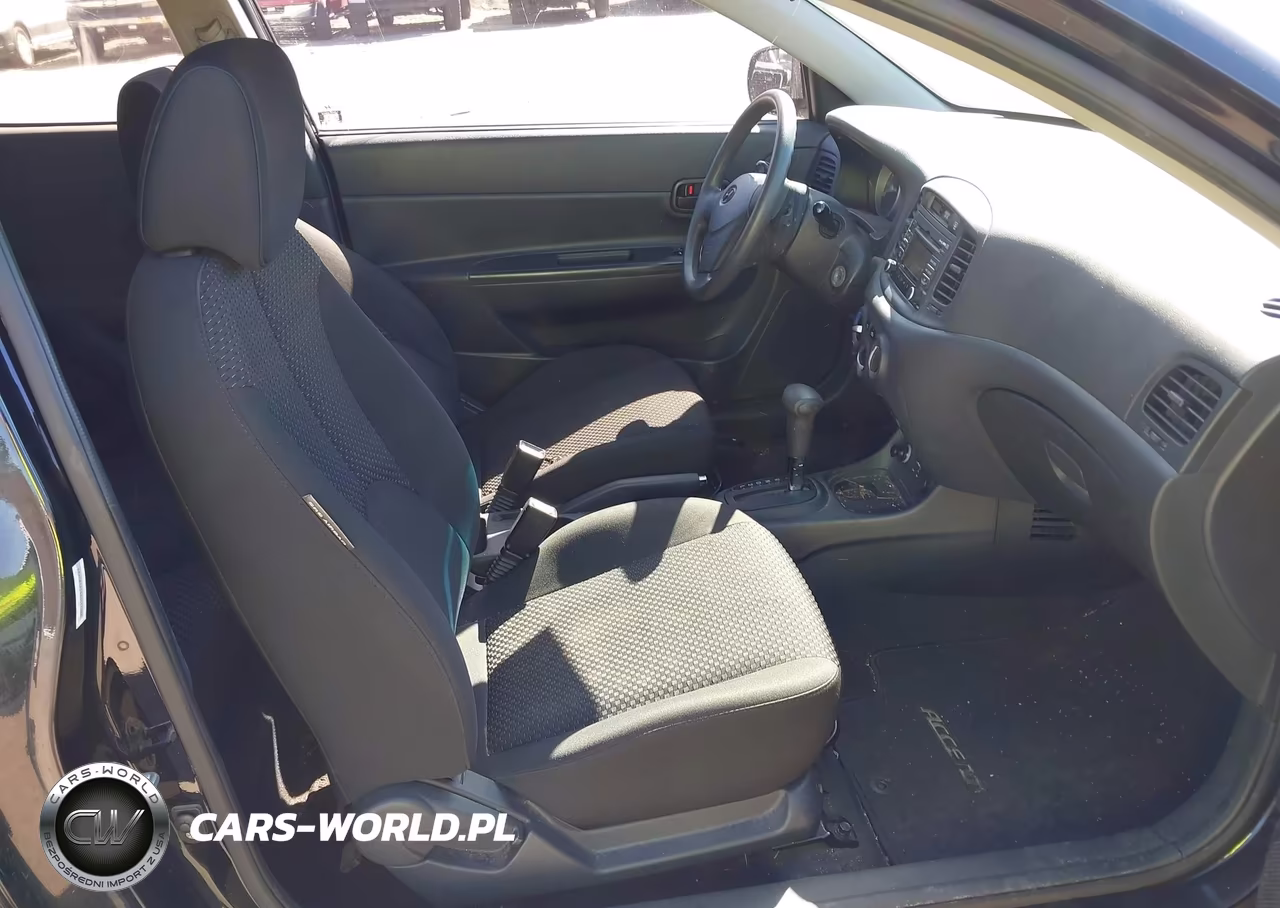 2010 Hyundai Accent Gs VIN:KMHCM3AC3AU177028 - 5