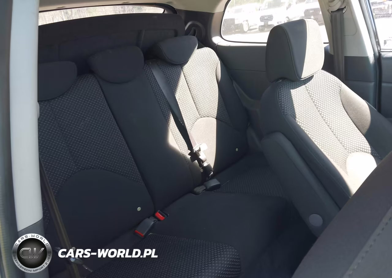 2010 Hyundai Accent Gs VIN:KMHCM3AC3AU177028 - 8
