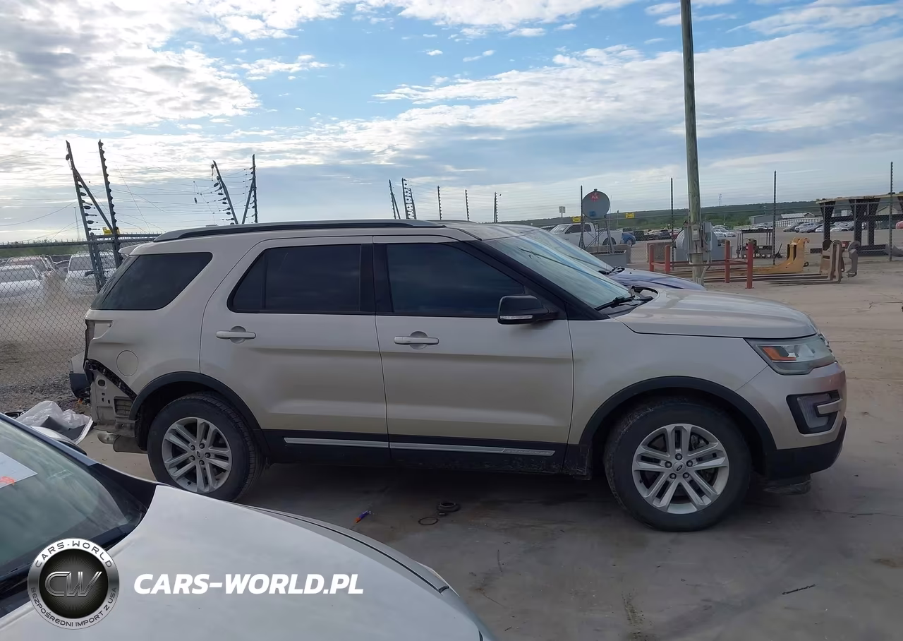 2017 Ford Explorer Xlt VIN:1FM5K7D84HGB21069 - 14
