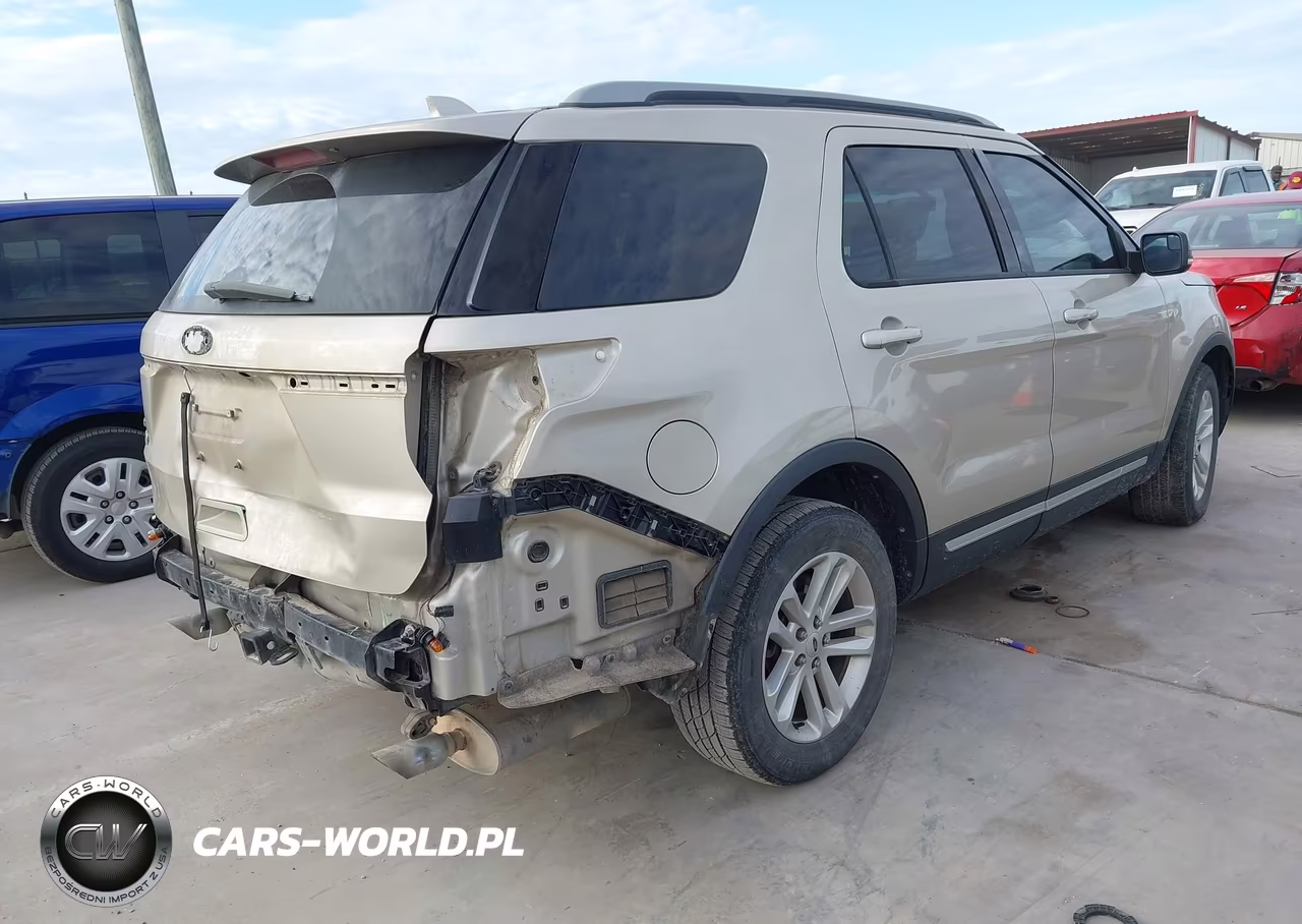 2017 Ford Explorer Xlt VIN:1FM5K7D84HGB21069 - 4