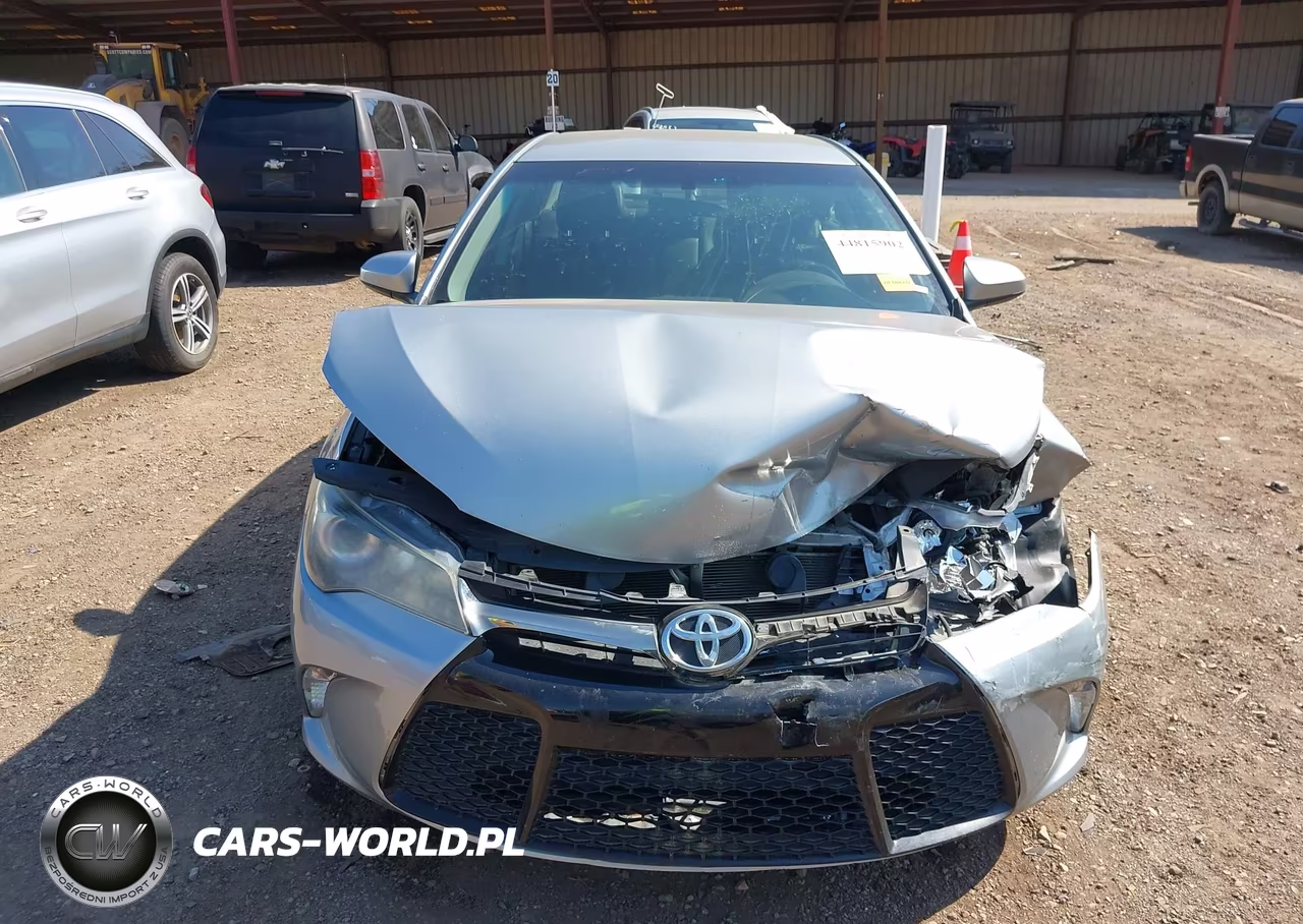 2017 Toyota Camry Se VIN:4T1BF1FK3HU329233 - 12