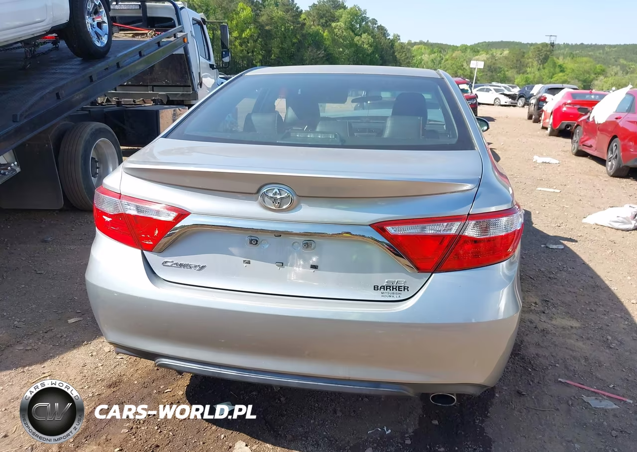 2017 Toyota Camry Se VIN:4T1BF1FK3HU329233 - 16