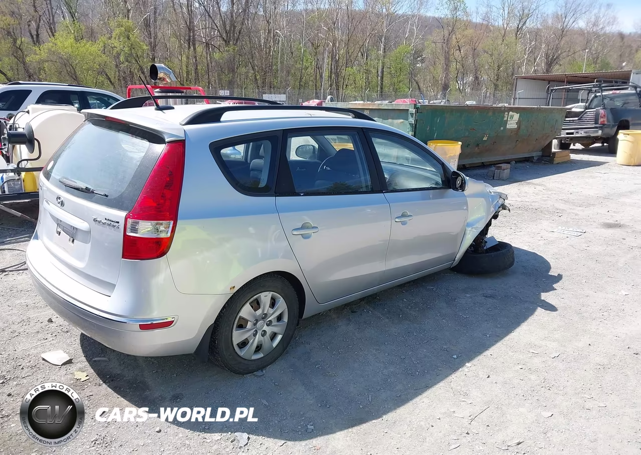 2010 Hyundai Elantra Touring Gls VIN:KMHDC8AE2AU076293 - 4
