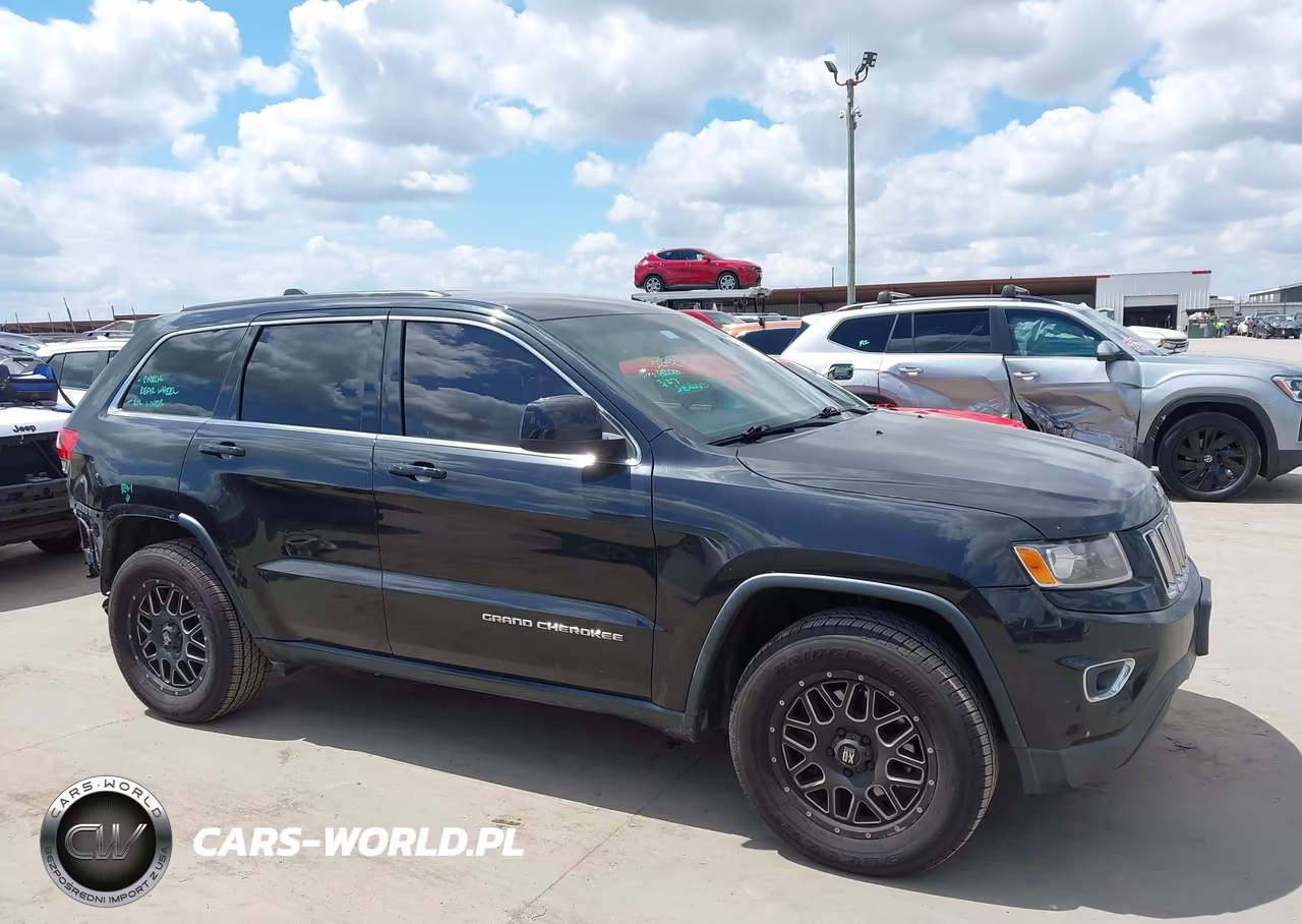 2015 Jeep Grand Cherokee Laredo VIN:1C4RJEAG5FC735058 - 14