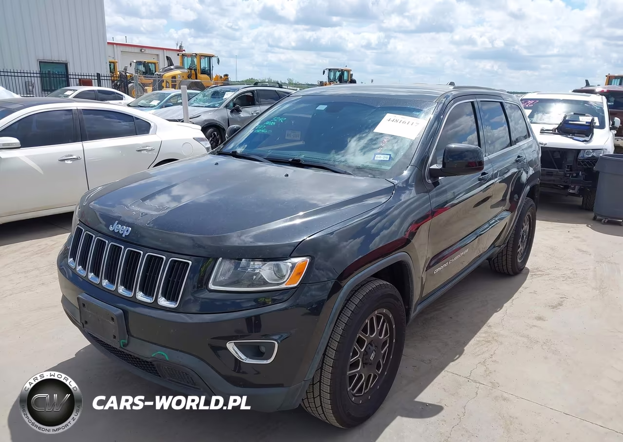 2015 Jeep Grand Cherokee Laredo VIN:1C4RJEAG5FC735058 - 2