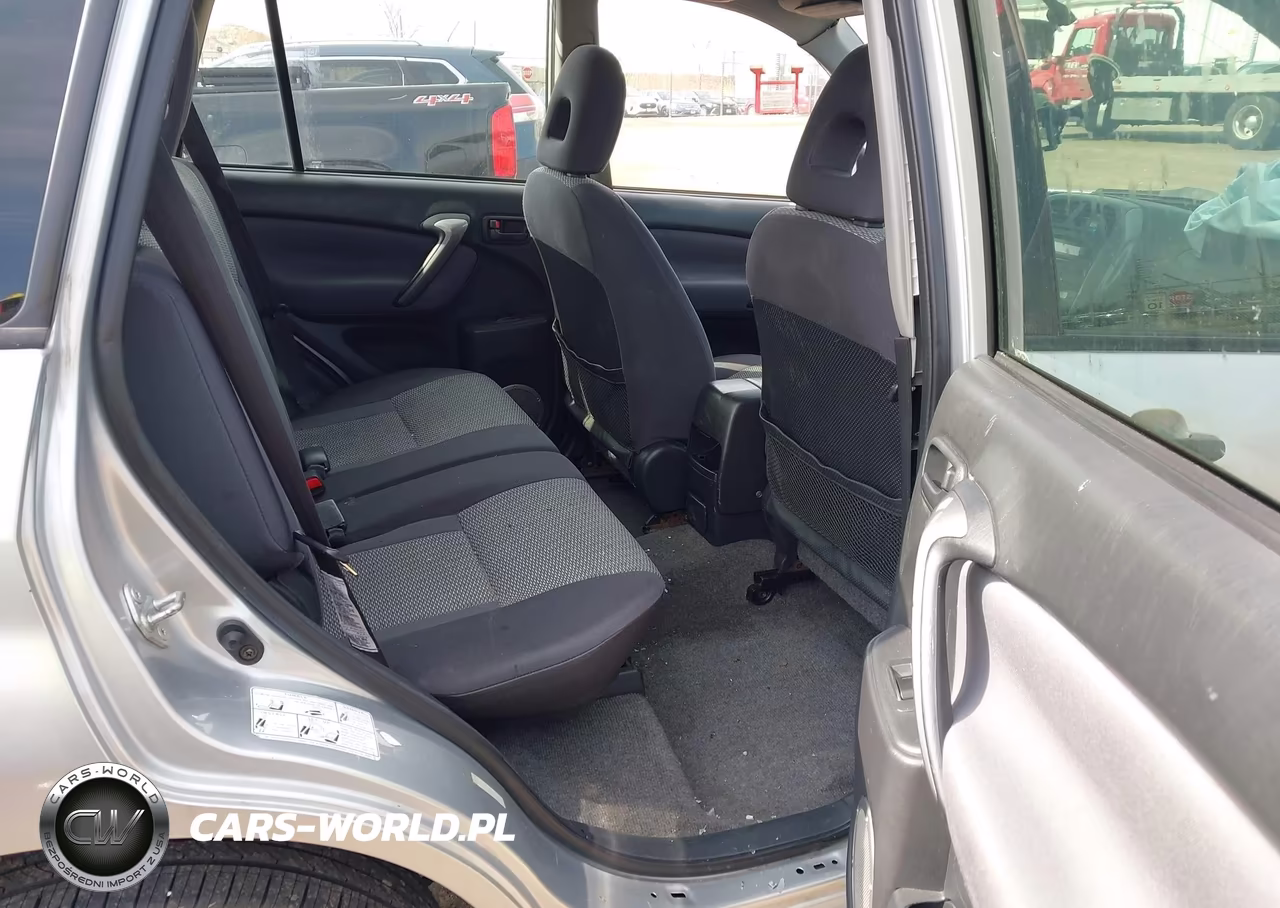 2004 Toyota Rav4 VIN:JTEHD20V246009005 - 8