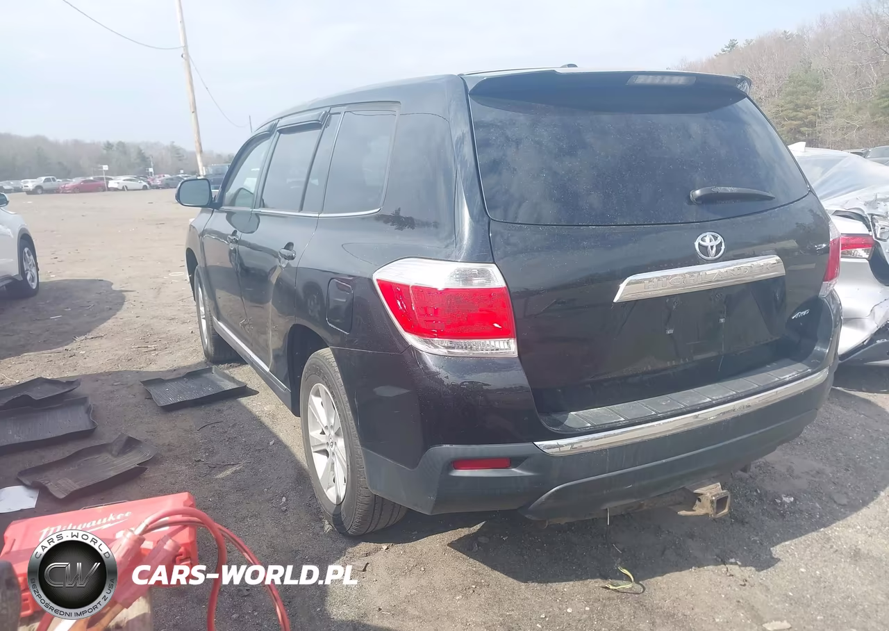 2011 Toyota Highlander Base V6 VIN:5TDBK3EH1BS046097 - 3