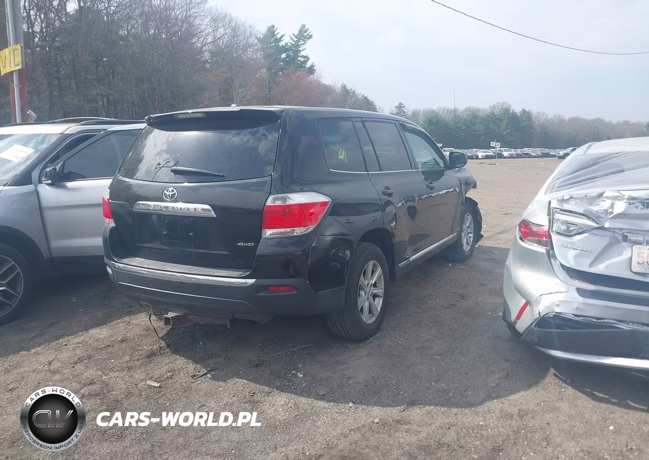 2011 Toyota Highlander Base V6 VIN:5TDBK3EH1BS046097 - 4