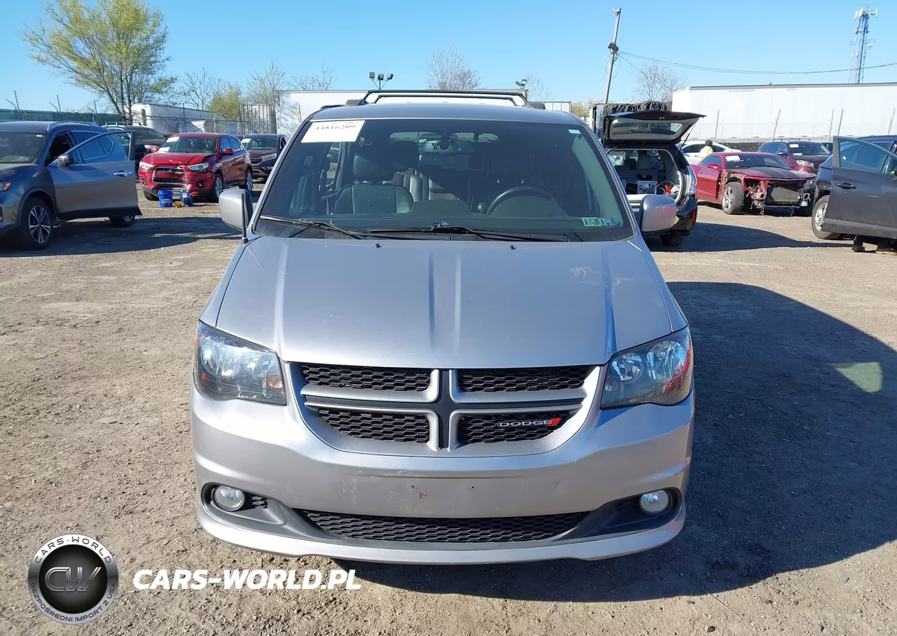 2018 Dodge Grand Caravan Gt VIN:2C4RDGEG0JR239047 - 12