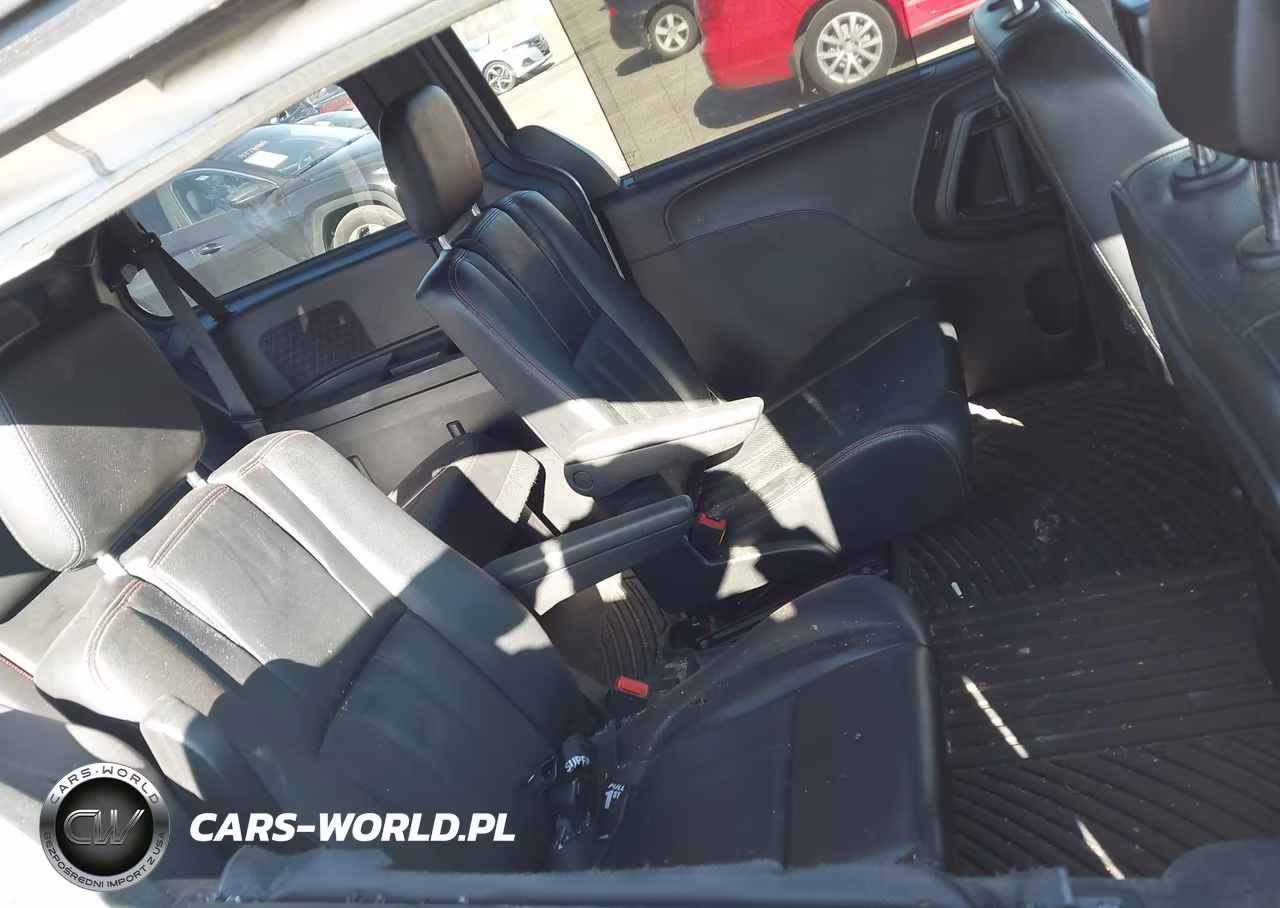 2018 Dodge Grand Caravan Gt VIN:2C4RDGEG0JR239047 - 8