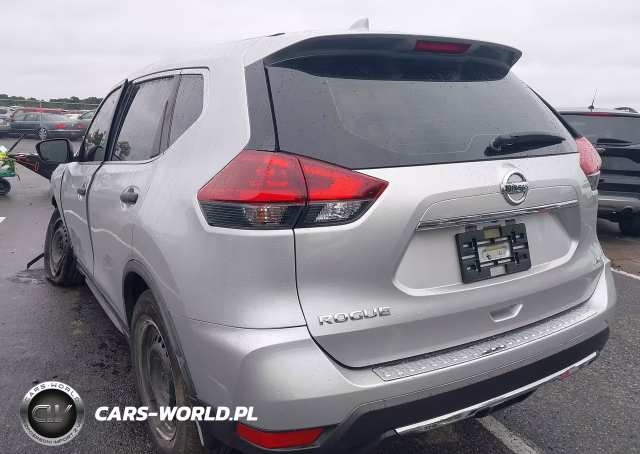 2018 Nissan Rogue S VIN:JN8AT2MV2JW315608 - 3
