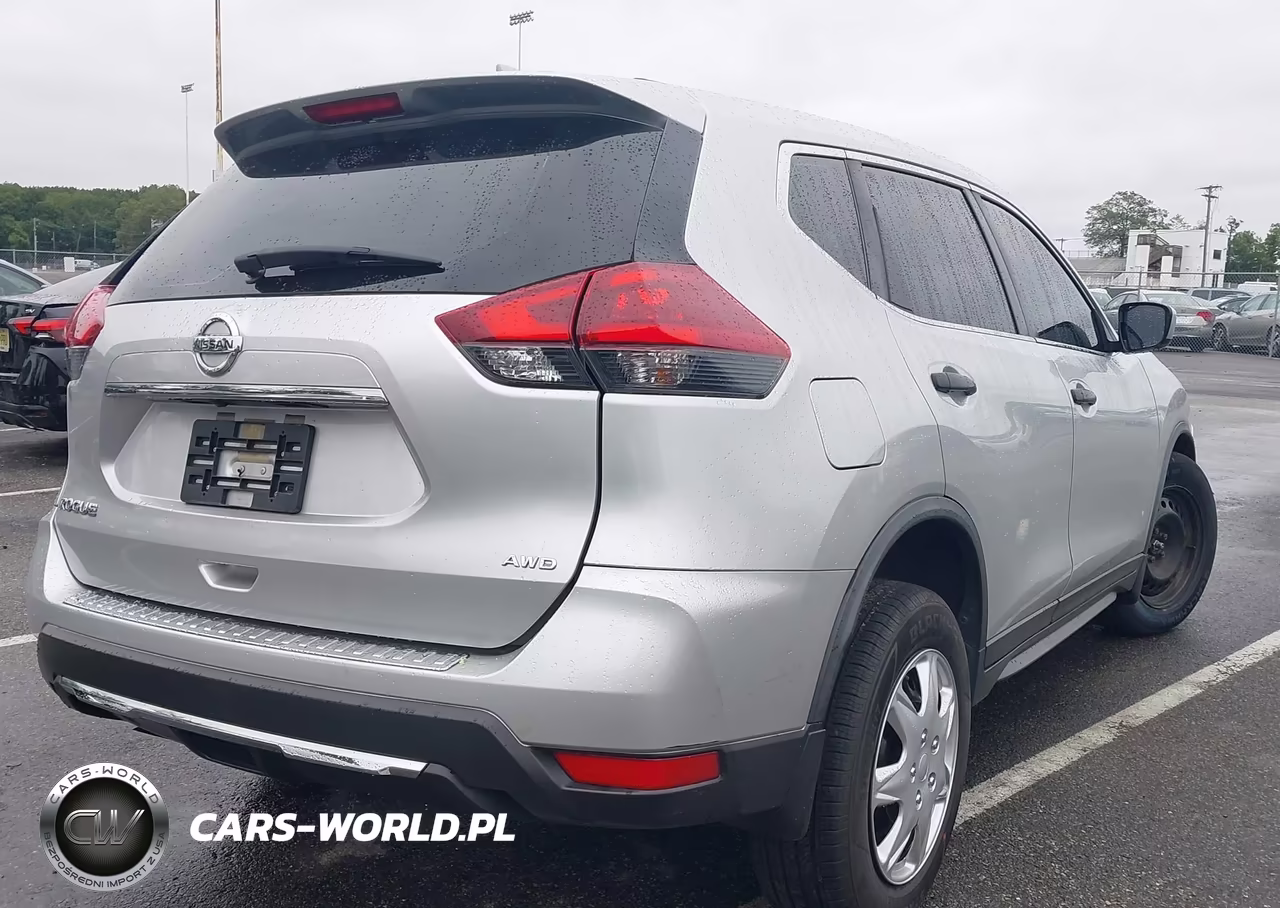 2018 Nissan Rogue S VIN:JN8AT2MV2JW315608 - 4