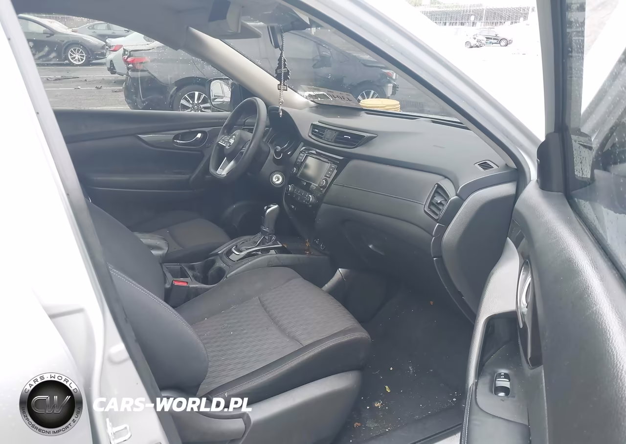 2018 Nissan Rogue S VIN:JN8AT2MV2JW315608 - 5