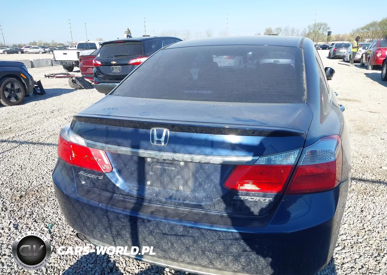 2015 Honda Accord Sport VIN:1HGCR2F5XFA203662 - 17