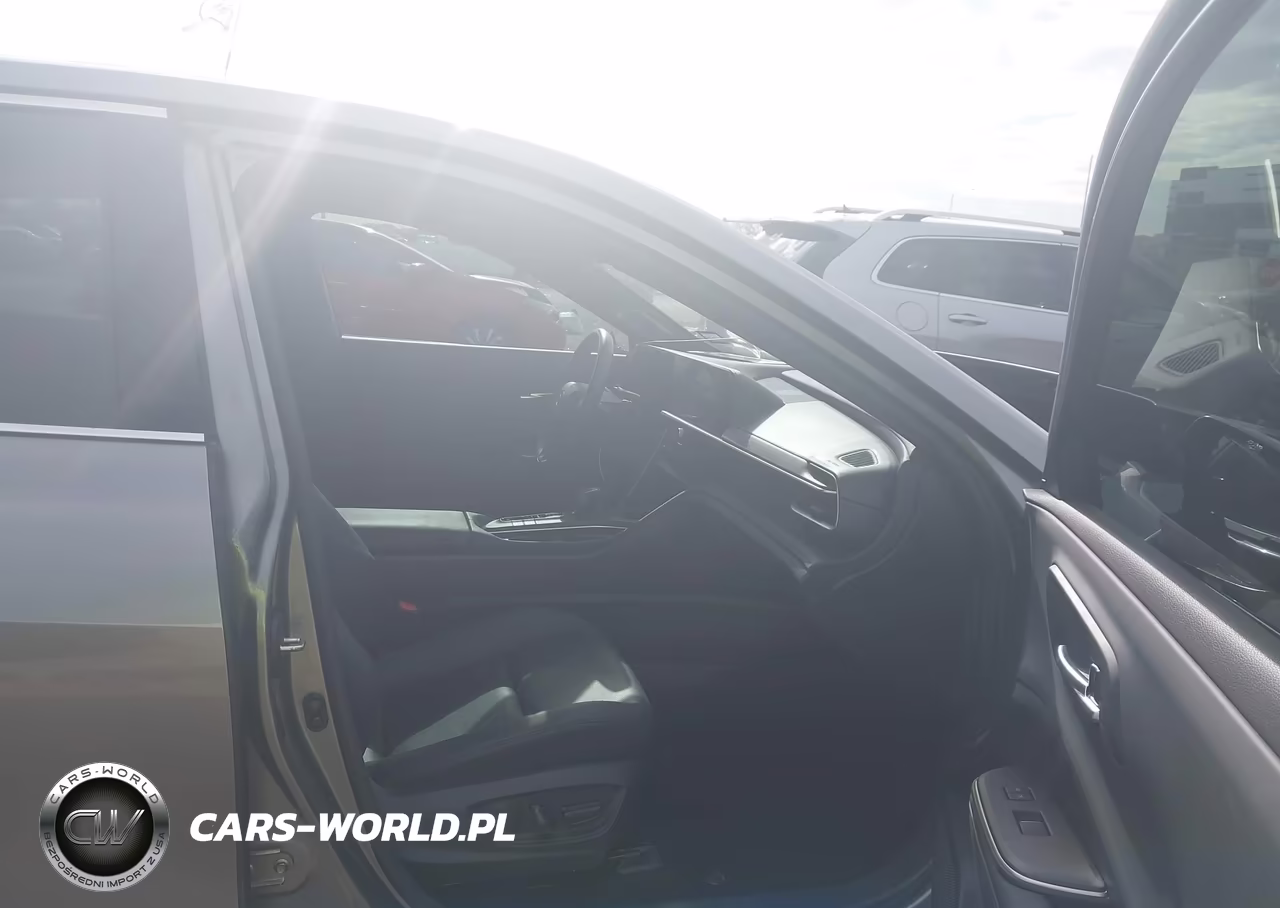 2023 Toyota Crown Limited VIN:JTDAAAAF5P3007450 - 5