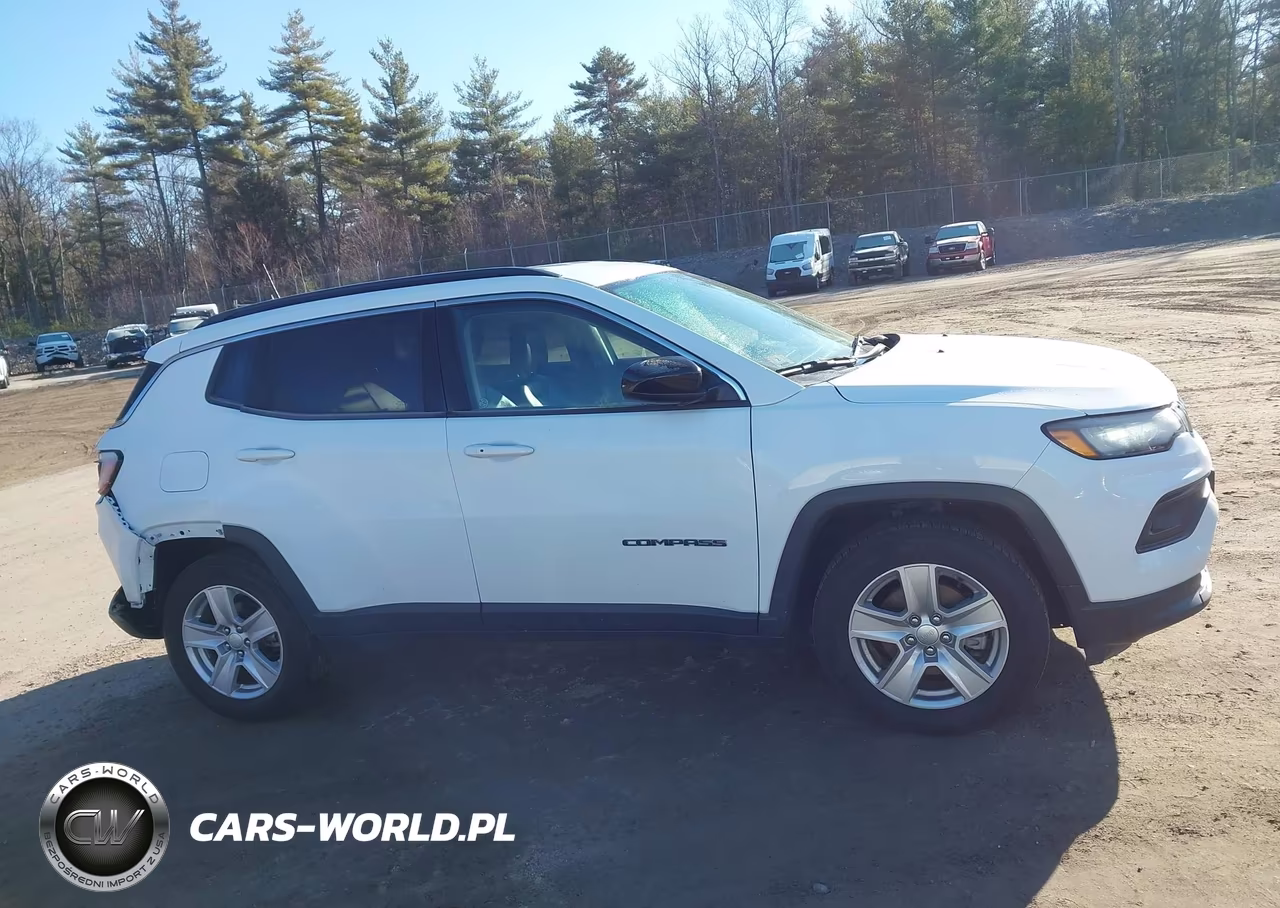 2022 Jeep Compass Latitude 4X4 VIN:3C4NJDBB9NT207974 - 13