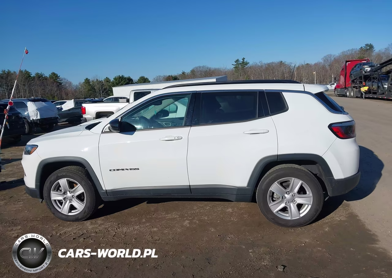 2022 Jeep Compass Latitude 4X4 VIN:3C4NJDBB9NT207974 - 14