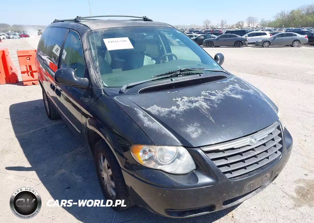 2005 Chrysler Town & Country Touring