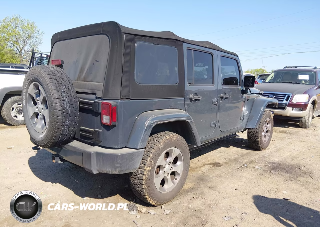 2016 Jeep Wrangler Unlimited Sahara VIN:1C4HJWEG3GL236918 - 4