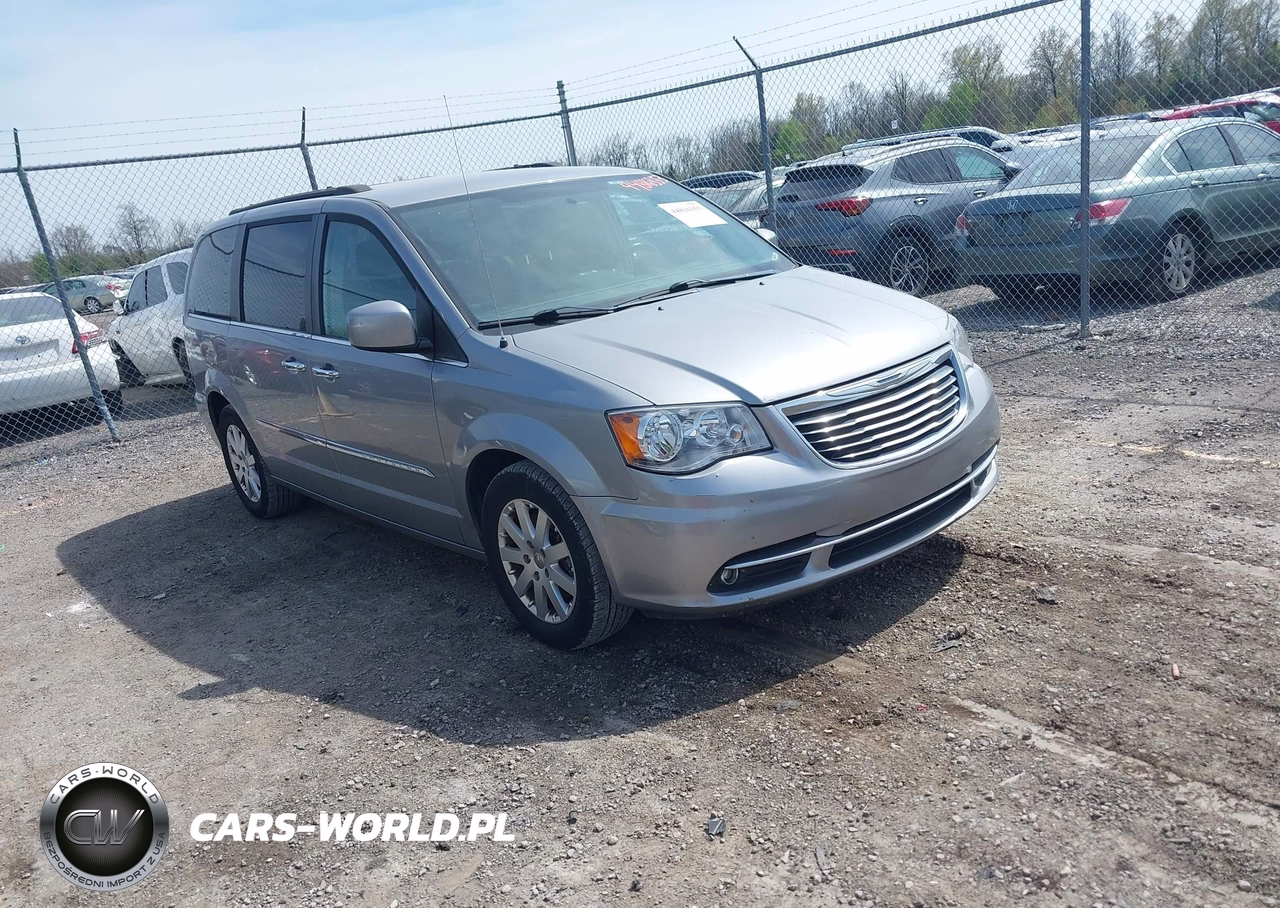 2016 Chrysler Town & Country Touring